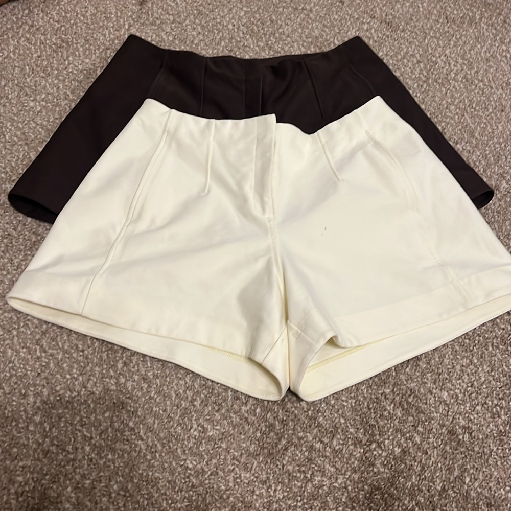 Women's butter yellow  and Brown Shorts LULULEMON sizes 8 and 10